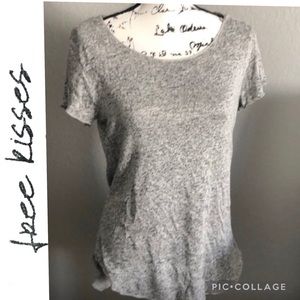 Grey High-Low Tee, Free Kisses size M